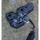 Замок капота . Volkswagen Touareg с 2002 по 2010 год
