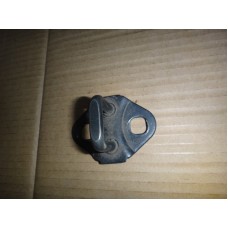Крючок на кузов , задней ляды . Mazda CX-7 2006 по 2012 год