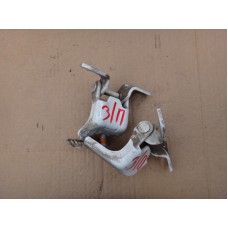 Завесы правой задней двери , пара . Mazda CX-7 2006 по 2012 год