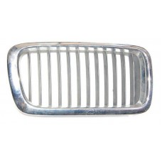 Решётка капота правая  BMW Е-38 С 1995-2000