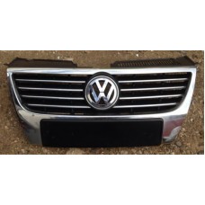 Решётка радиатора со значком . Volkswagen Passat B6